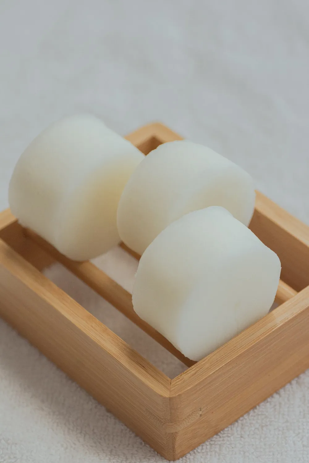 No Tox Life SOLIDSILK Delicate Volume shampoo bar sulfatfri single