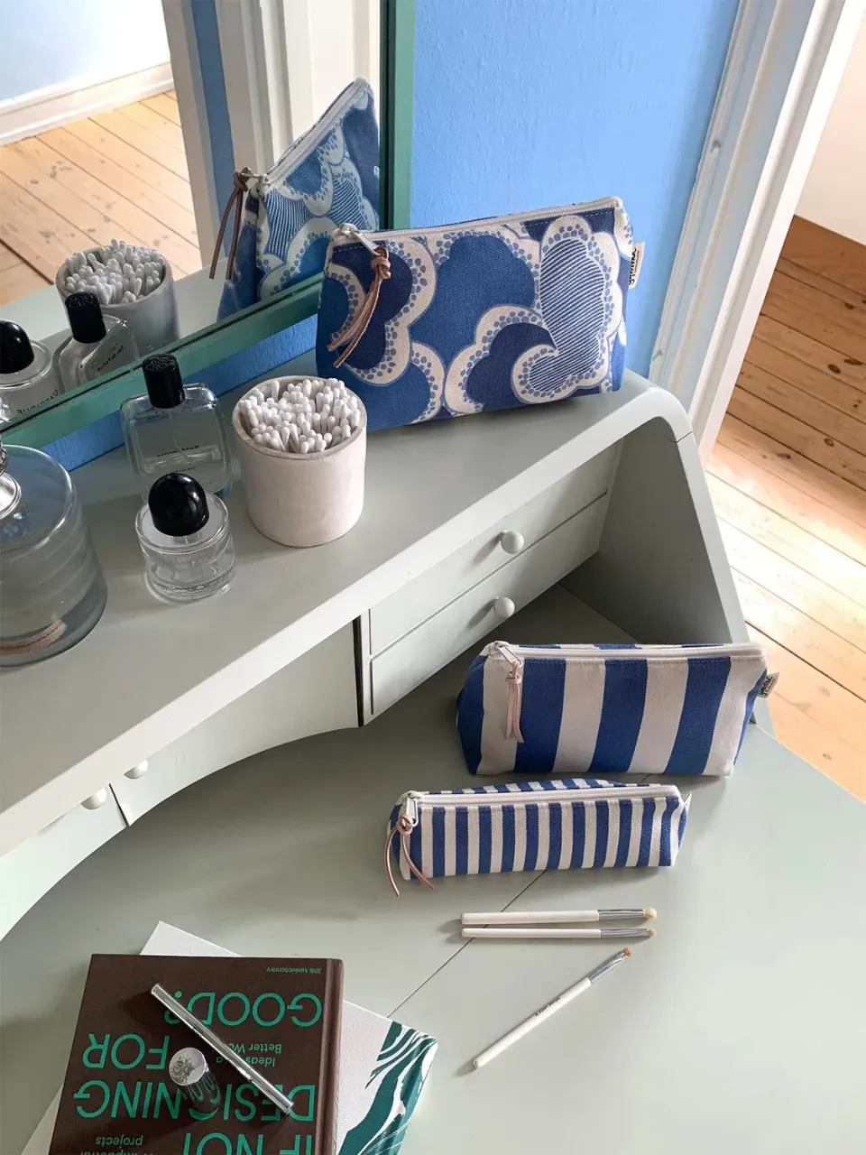 Ærø Soap Nora Stripe toilettaske M stribet