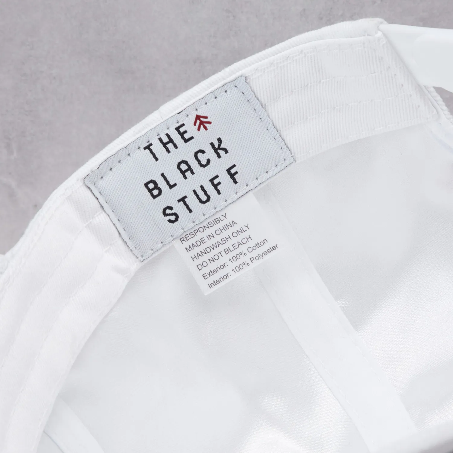 The Black Stuff TBS kasket hvid justerbar one size