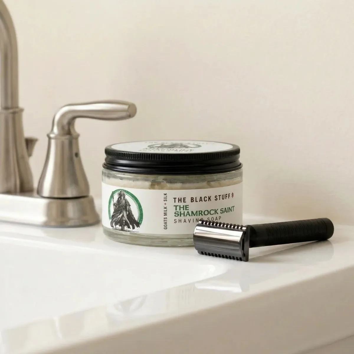 The Black Stuff Shamrock Saint barbersæbe 155 g limited edition