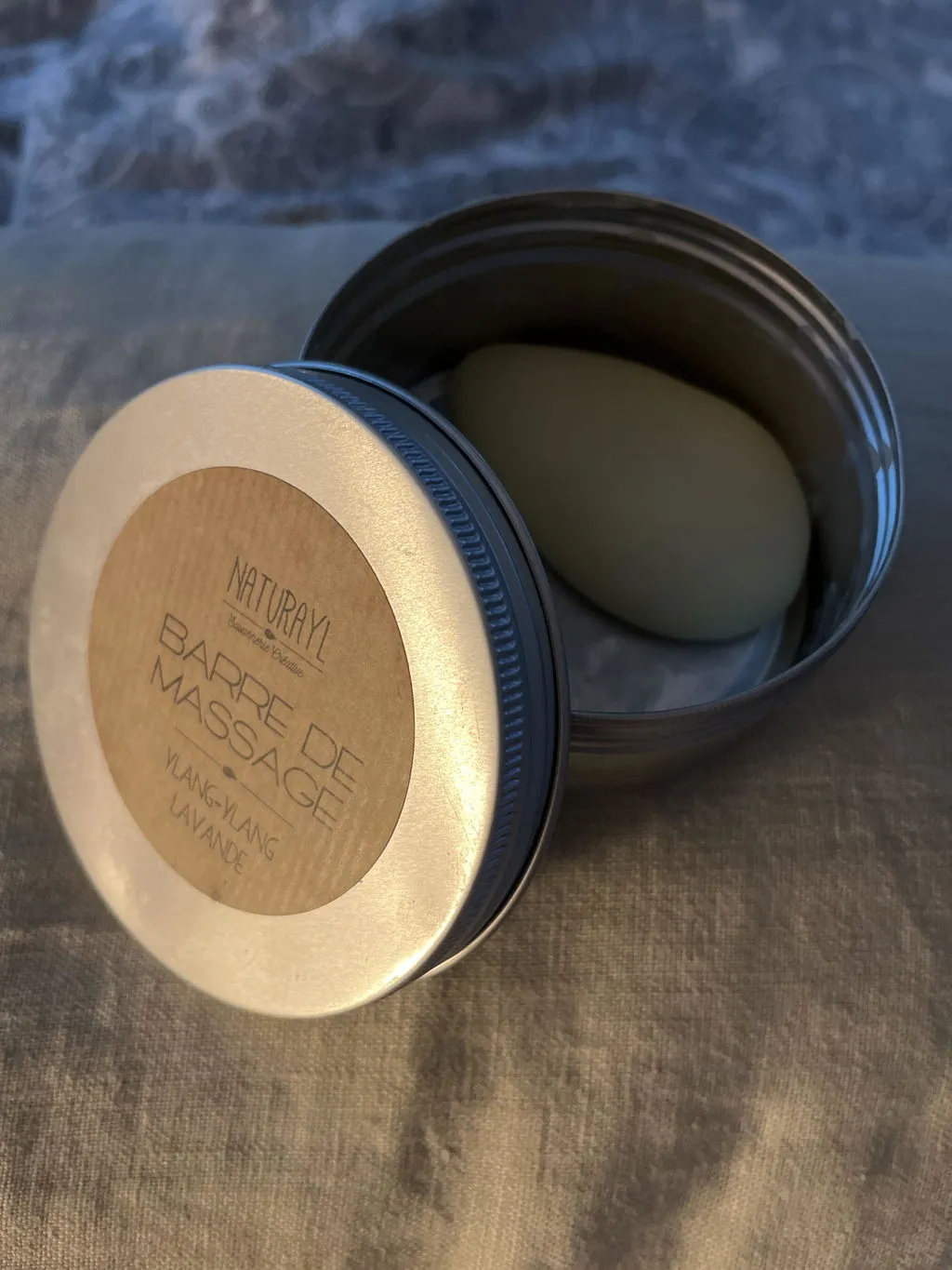 Naturayl massagebar ylang-ylang lavendel tør hud