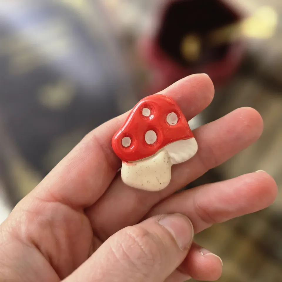 Naturayl Champignon bekymringssten rød keramik
