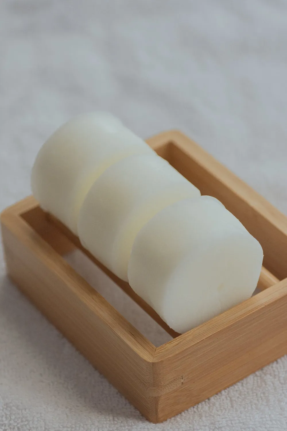 No Tox Life SOLIDSILK Delicate Volume shampoo bar sulfatfri single