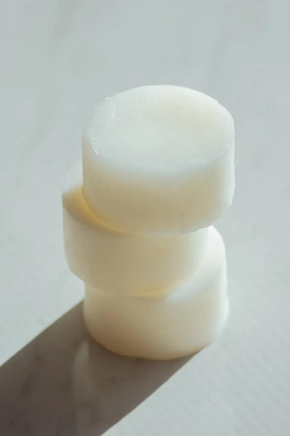 No Tox Life SOLIDSILK Delicate Volume shampoo bar sulfatfri single