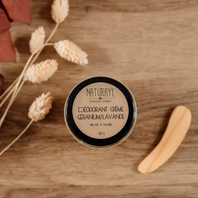 Naturayl deodorant creme med geranium og lavendel fast