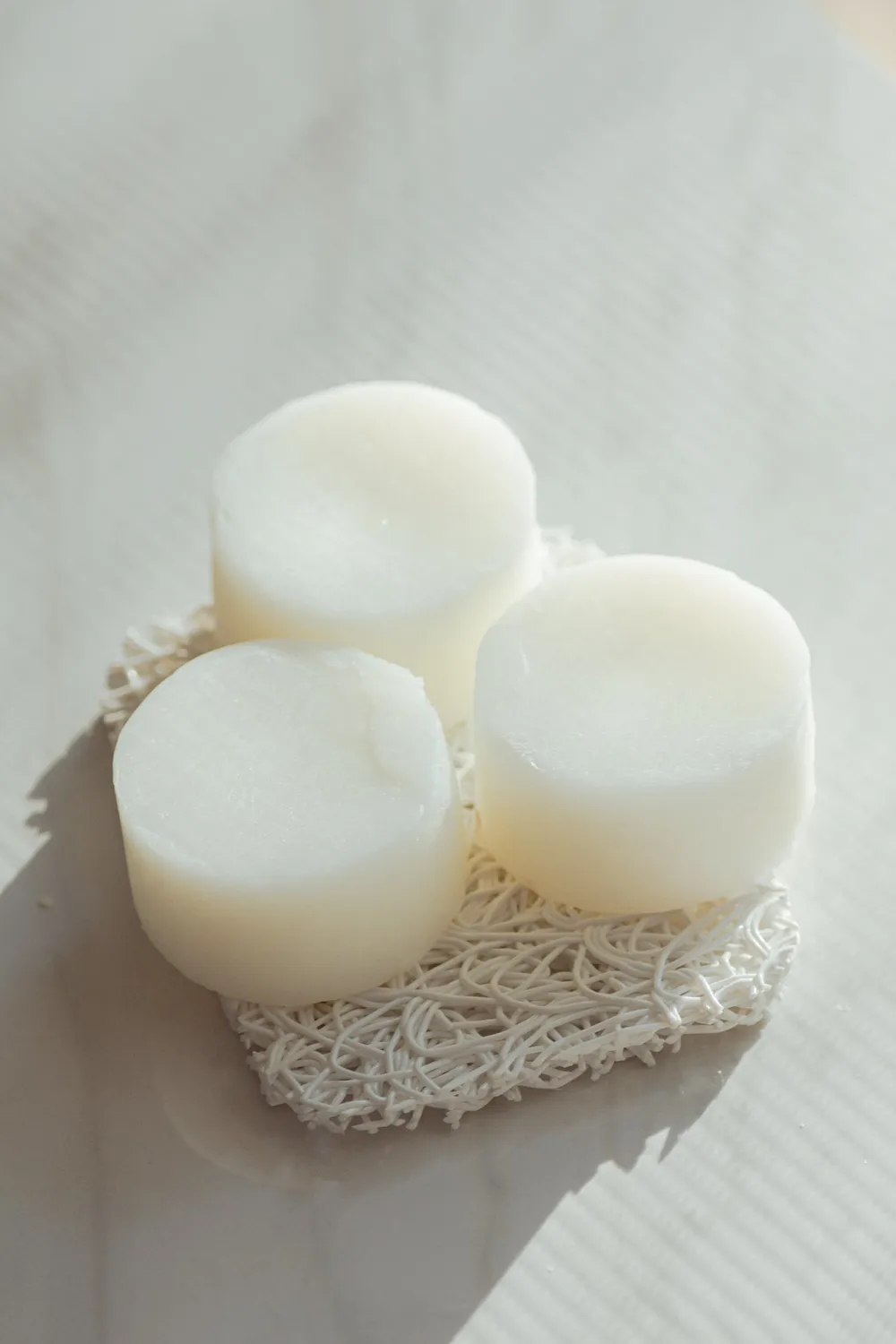No Tox Life SOLIDSILK Delicate Volume shampoo bar sulfatfri single