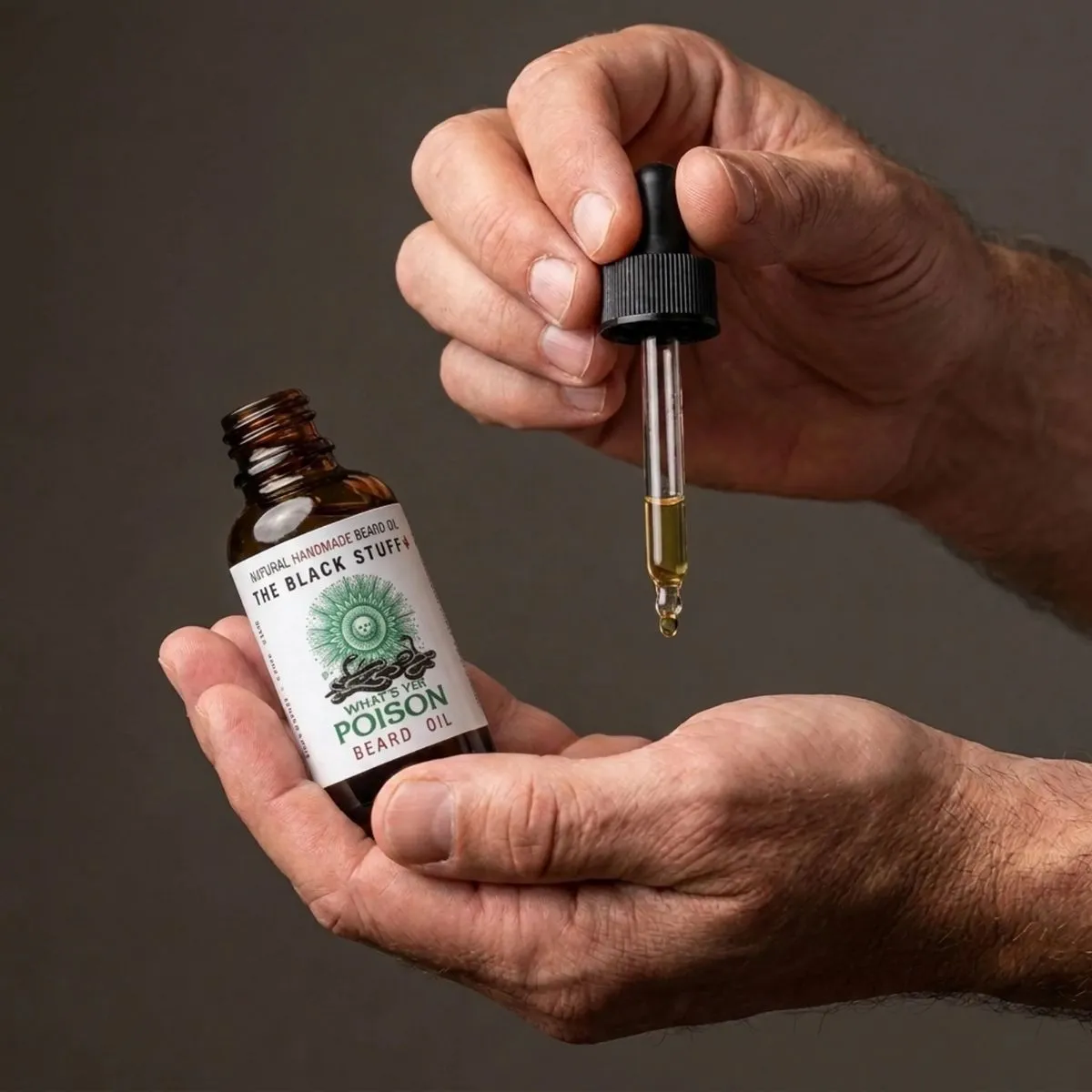 The Black Stuff What's Yer Poison skægolie 30ml krydret